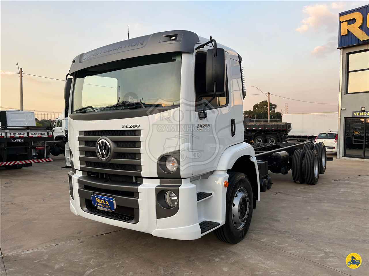 VW 24280 de Rota Caminhões
